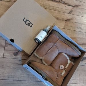 Ugh Boots - Brand New